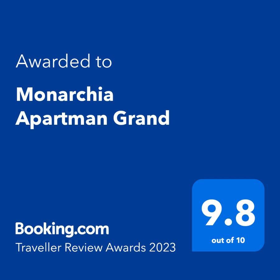 Monarchia Apartman Grand Mosonmagyaróvár المظهر الخارجي الصورة